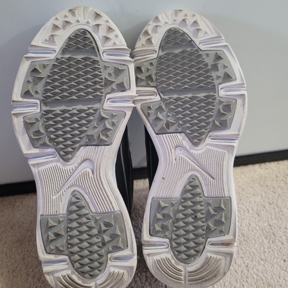 Nike Women's - Picture 5 of 5